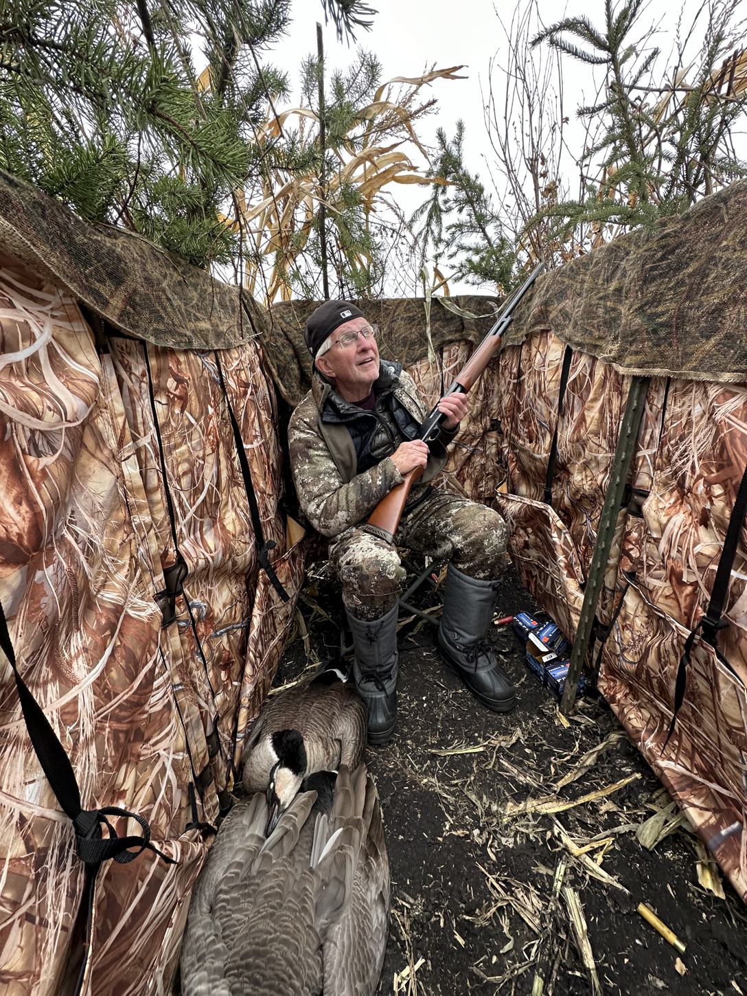 Zarichny Outfitting Alberta hunt photo